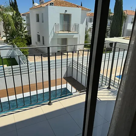 Paez - Private Pool - 3br - Walk To - Pernera Nyaraló *