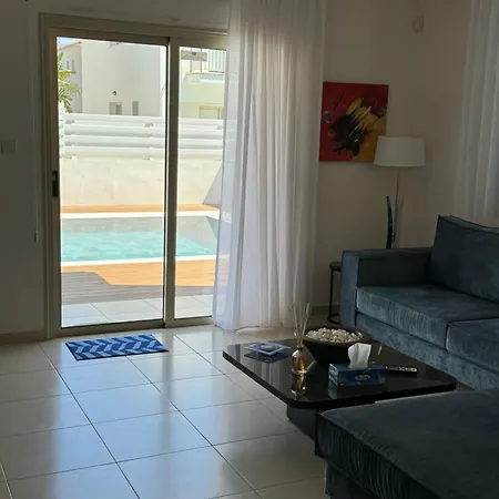 Paez - Private Pool - 3br - Walk To - Pernera Nyaraló Protarász