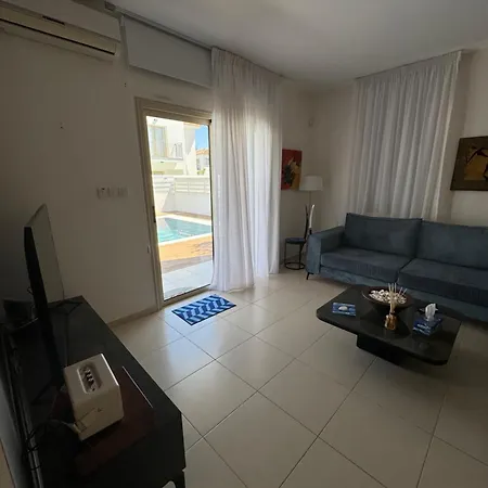 Paez - Private Pool - 3br - Walk To - Pernera Protarász