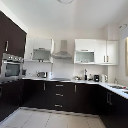 Paez - Private Pool - 3br - Walk To - Pernera *