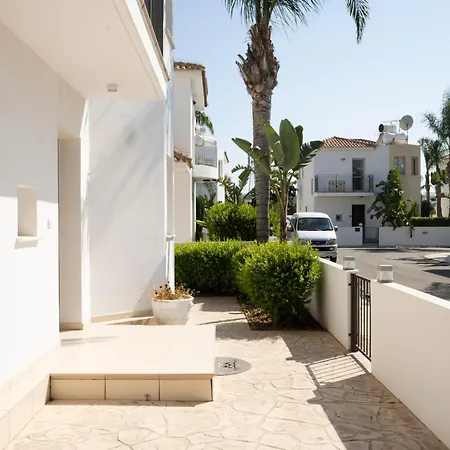 Paez - Private Pool - 3br - Walk To - Pernera