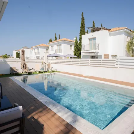Paez - Private Pool - 3br - Walk To - Pernera Nyaraló *