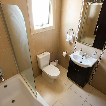 Paez - Private Pool - 3br - Walk To - Pernera Nyaraló Protarász