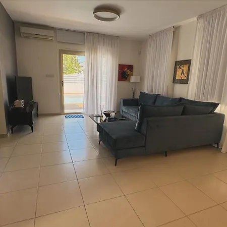 Paez - Private Pool - 3br - Walk To - Pernera